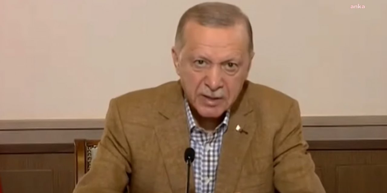 Erdoğan yine prompter kazası yaşadı