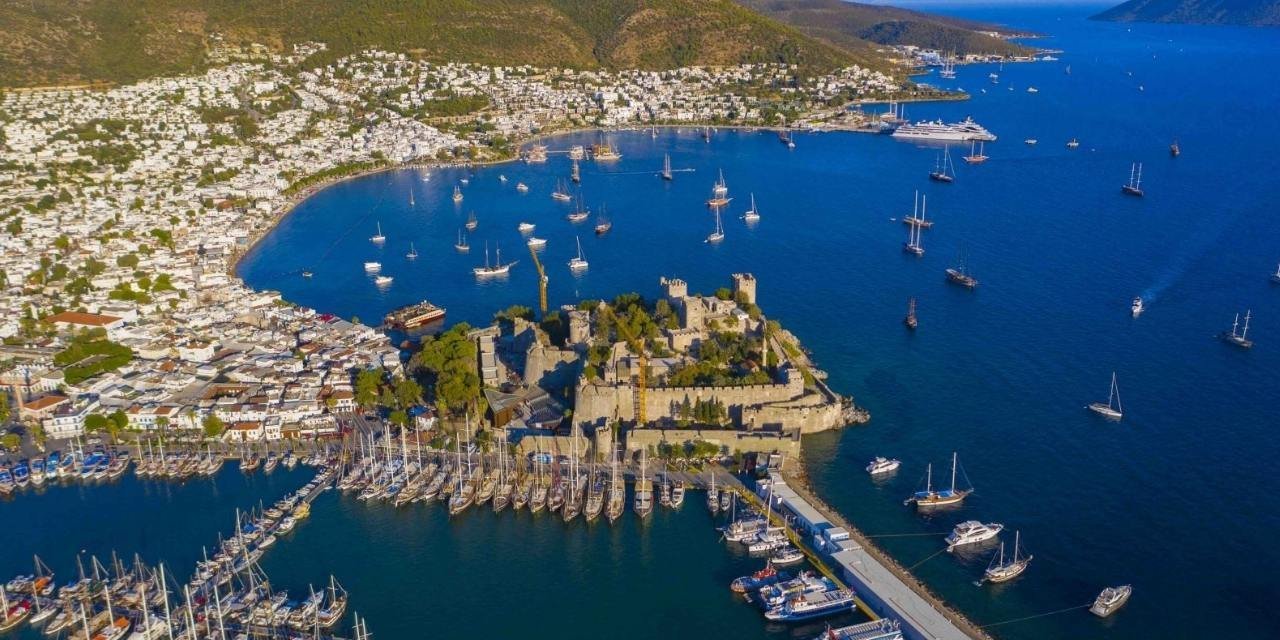 Bodrum'da fiyatlar cep yaktı: Bir tabak makarna 3 bin TL, üç top dondurma 750 TL!