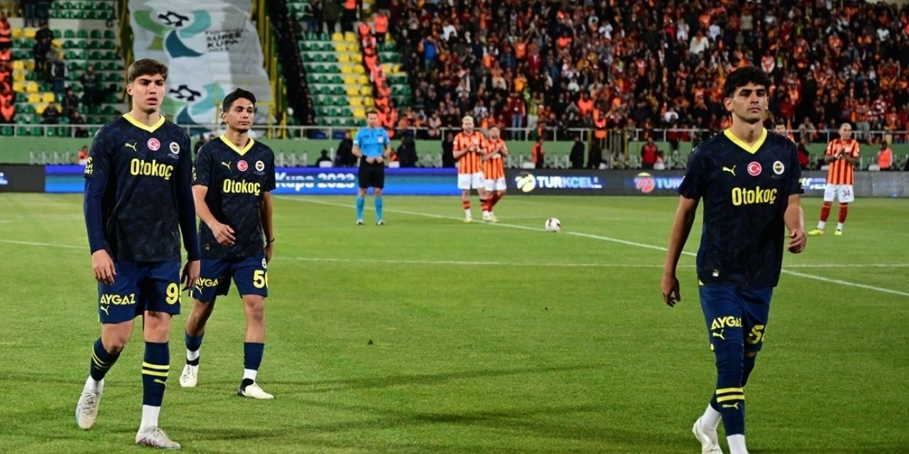 Süper Kupa maçında sahadan çekilen Fenerbahçe'nin cezası belli oldu