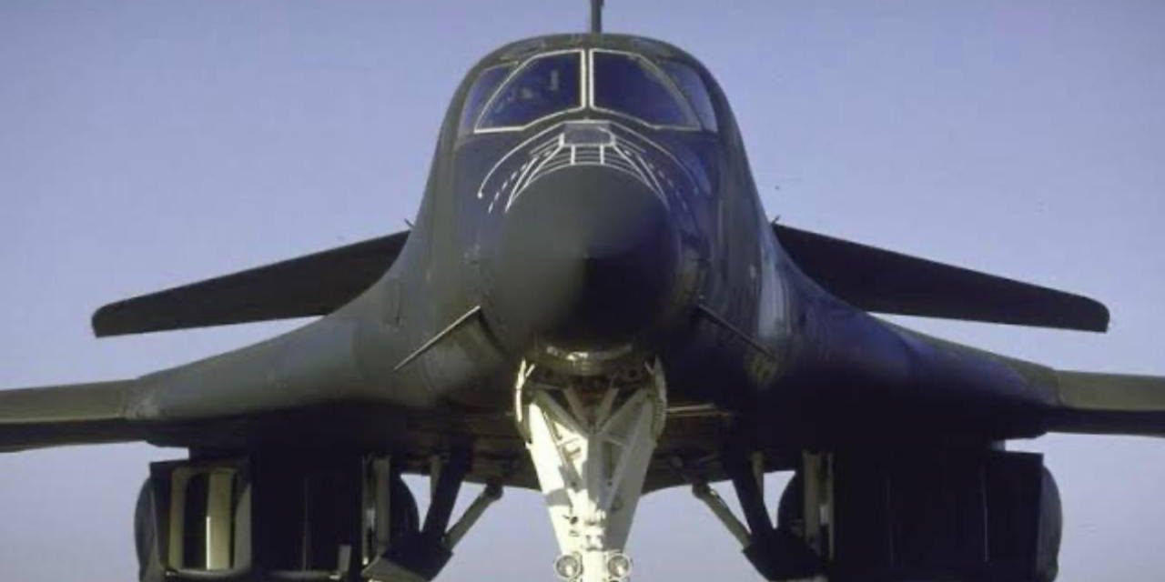 Ertuğrul Özkök: 14 Nisan günü İncirlik’e inen iki B-1B Rockwell uçağının rotası neresiydi?