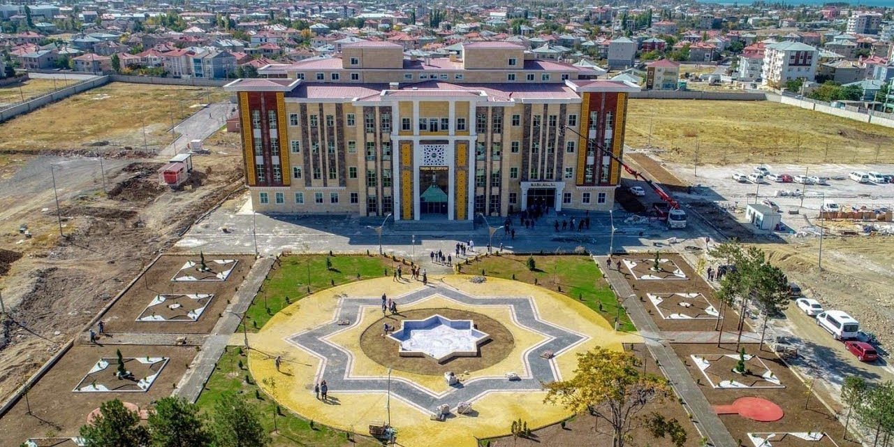 Kayyım borç bıraktı: Tuşba ve Edremit Belediyesi'nin borcu 539 milyon TL