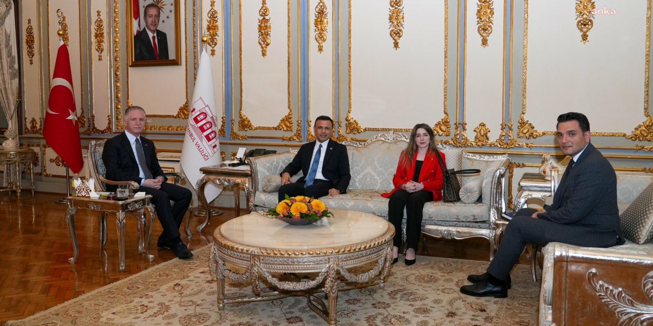 CHP İstanbul İl Başkanı Çelik, Vali Davut Gül ile 'Taksim'de 1 Mayıs'ı görüştü