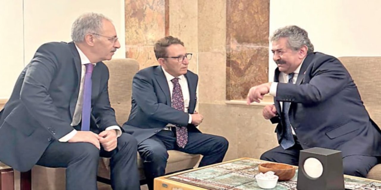 MHP: Yeni anayasa Meclis'ten geçse bile referanduma gidilmeli