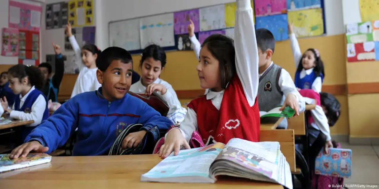 8 soruda yeni müfredat taslağı: İdeolojik unsurlar var mı?