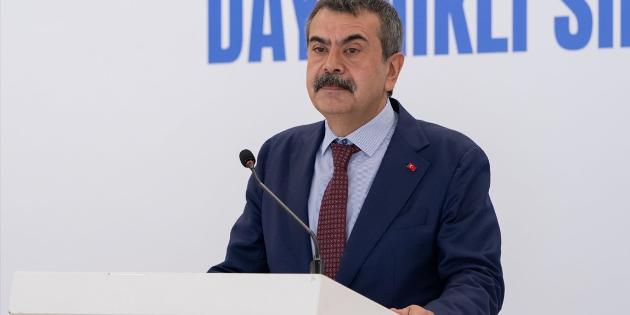Milli Eğitim Bakanı Tekin: Beni bütün cemaatlere yazdılar, Milli Görüş geleneğinden geliyorum