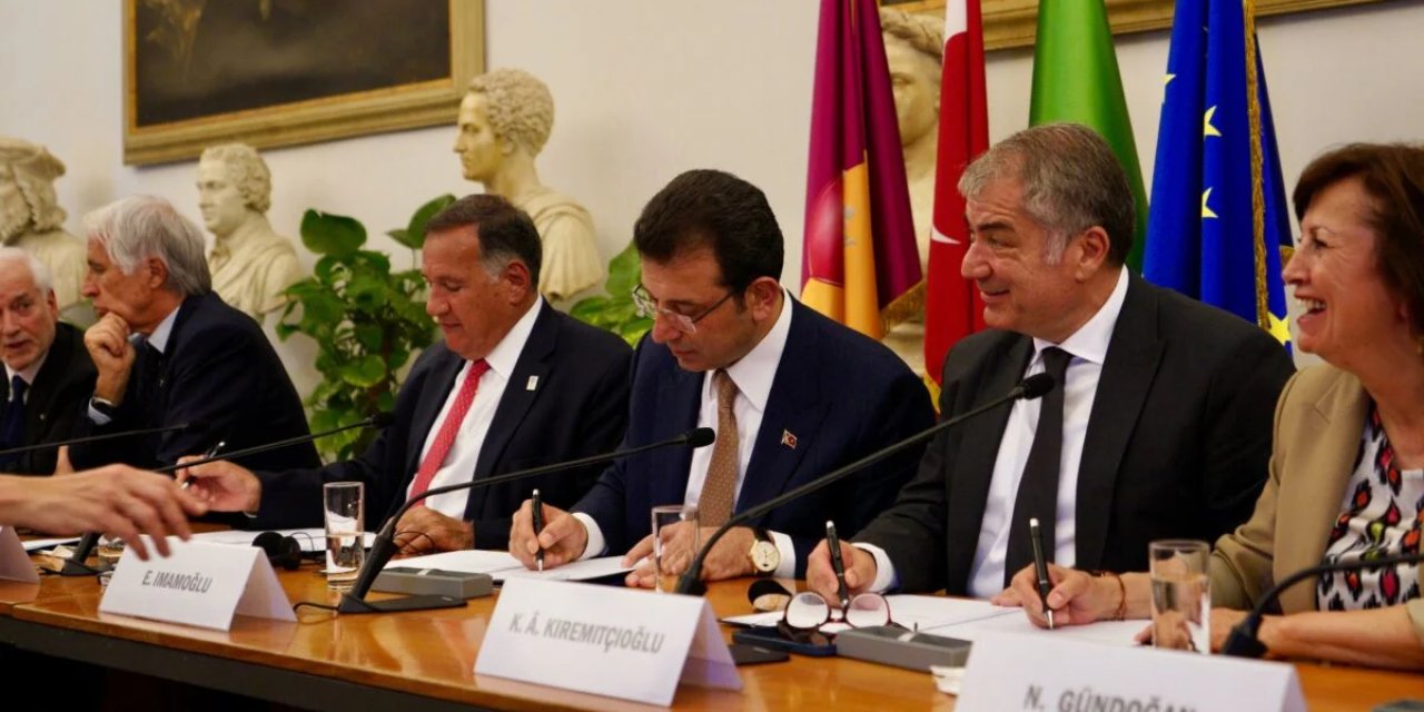 Ekrem İmamoğlu Roma'da o imzayı attı