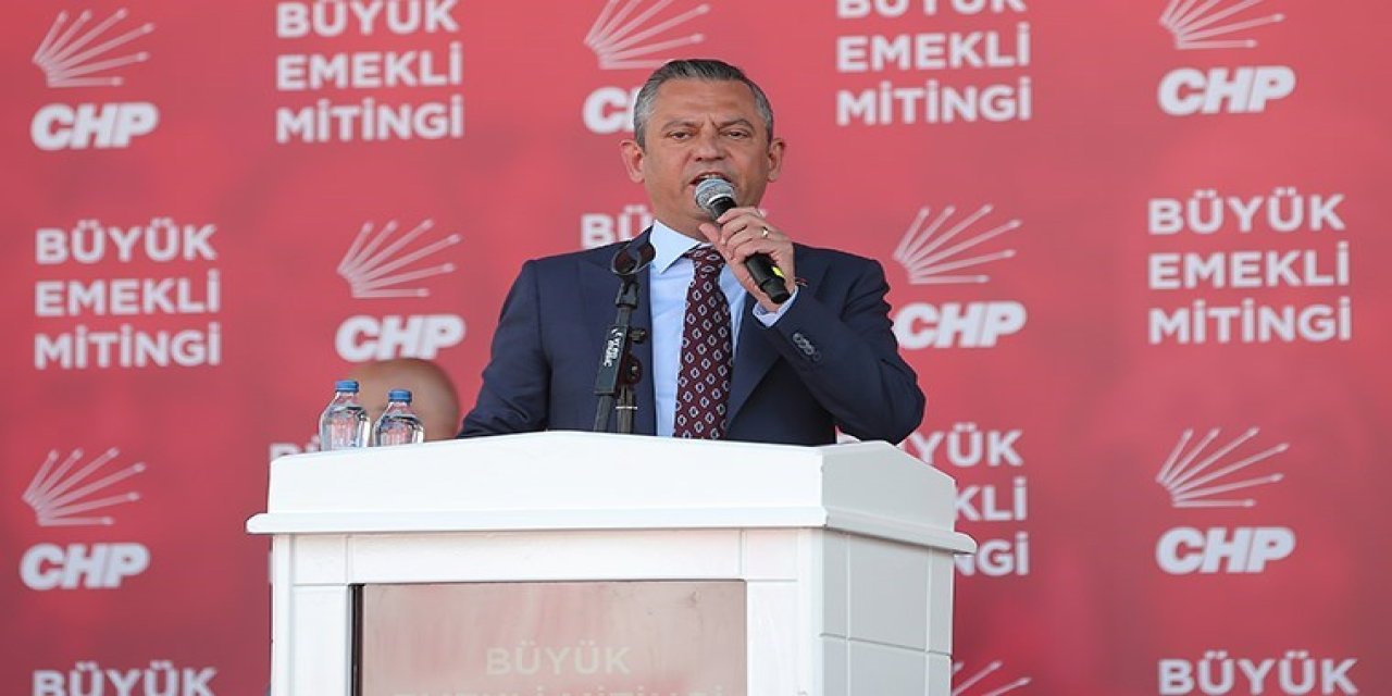 Özgür Özel, Mehmet Şimşek'e seslendi: 'Başımızda bir gulyabani var, hayaleti aramızda...'