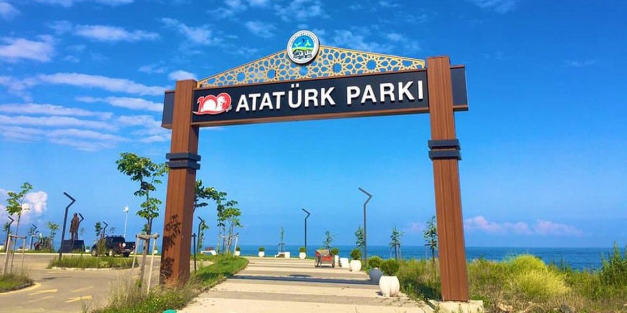 CHP’li Belediye Başkanı Çervatoğlu: Başkan olduğum sürece o tabela orada kalacak