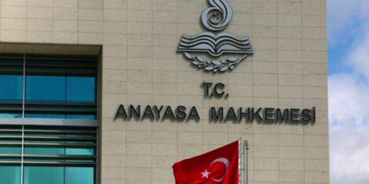 Anayasa Mahkemesi, rektörlerin Cumhurbaşkanı tarafından atanmasının anayasaya aykırı olduğuna hükmetti