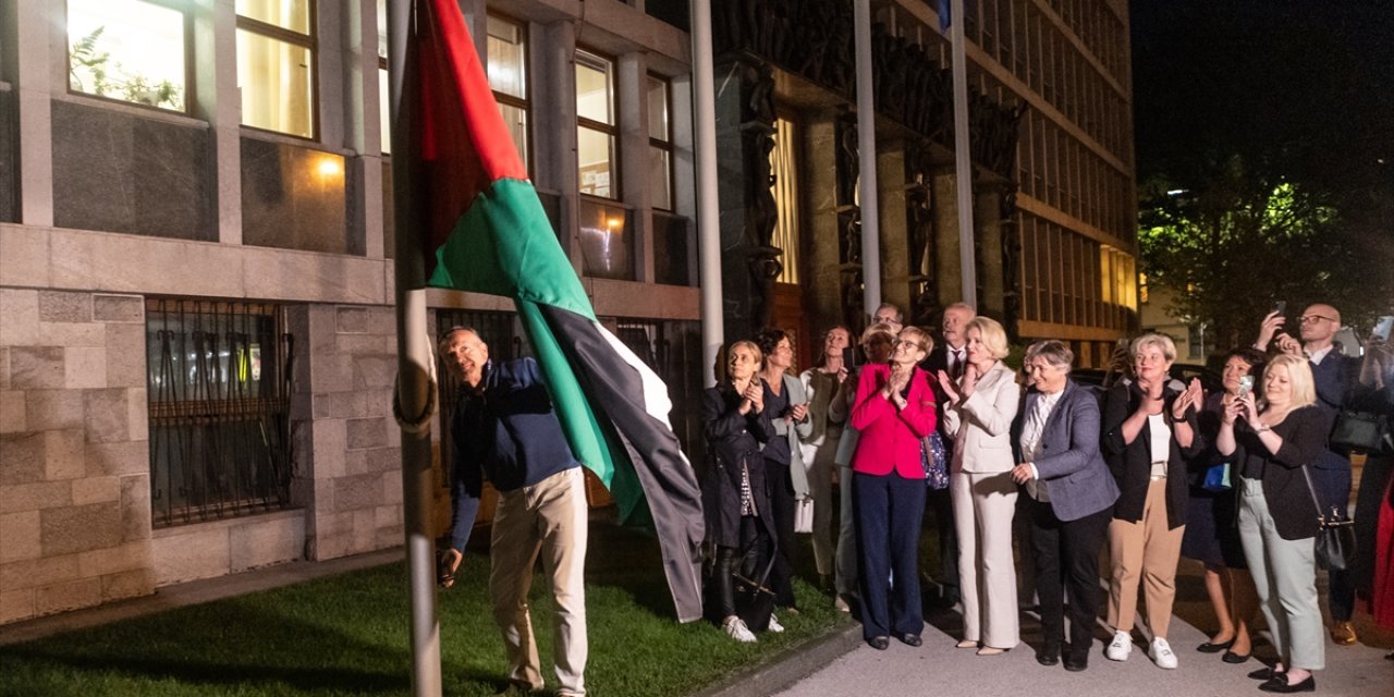 Slovenya, Filistin'i tanıdı, bayrağını göndere çekti