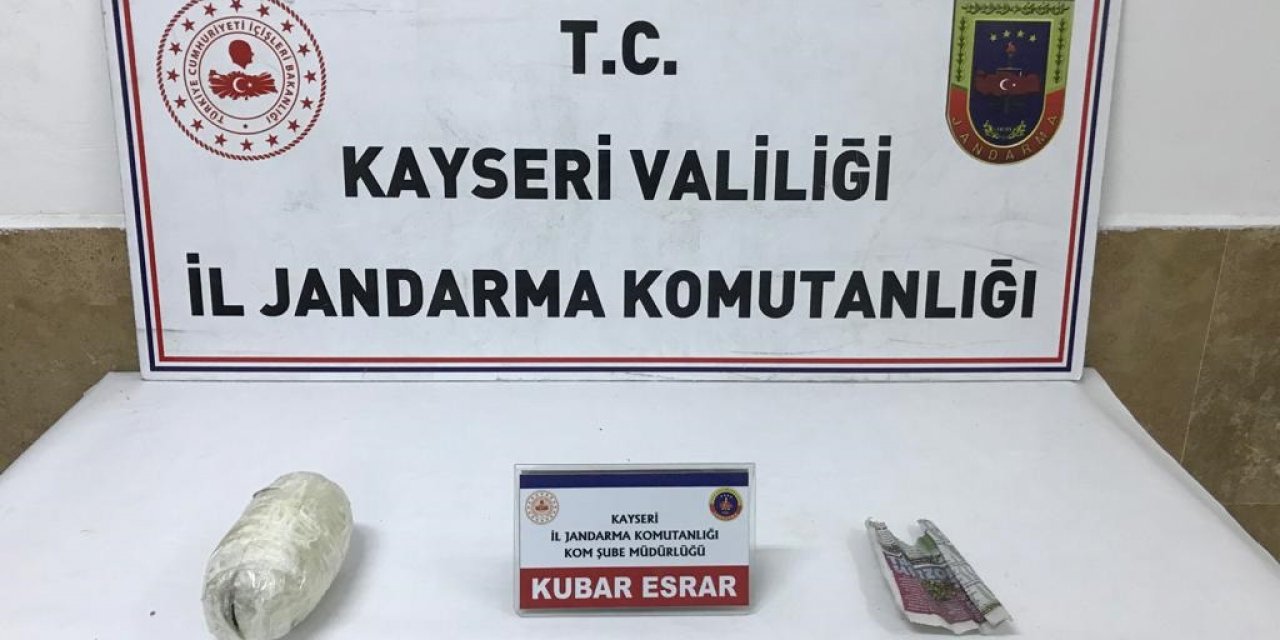 Yolcu otobüsünde 450 gram esrar ele geçirildi: 1 gözaltı