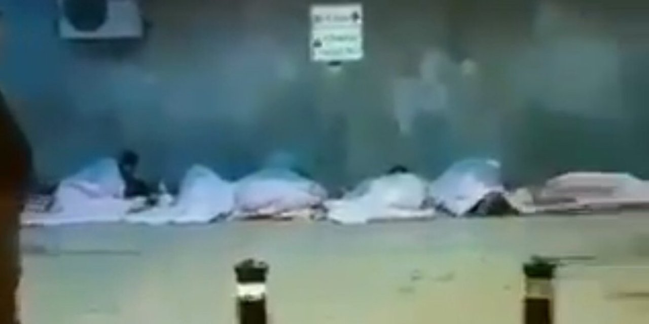 İBB ayıba 'dur' dedi! Evsiz yurttaşlar sokağa çıkma yasağında alt geçitlere sığındı,