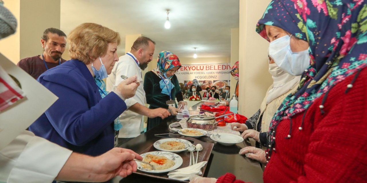 Van'da kadınlar, yöresel yemeklerde yarıştı