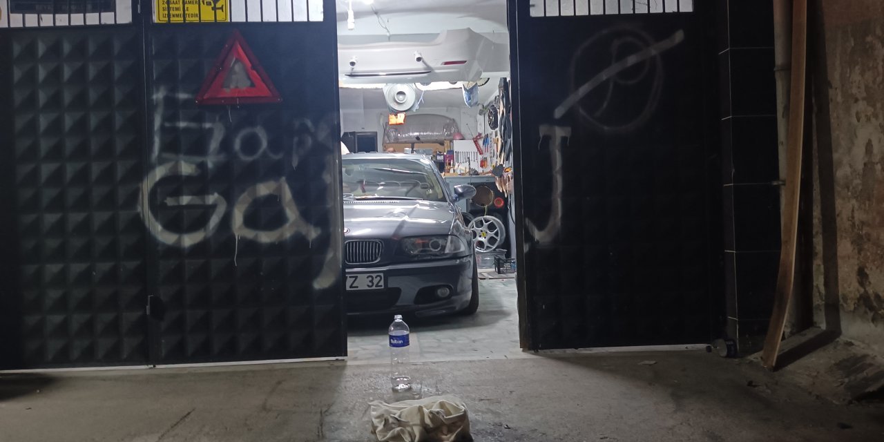 Arabada klimayı açıp uyudu, egzoz gazından öldü