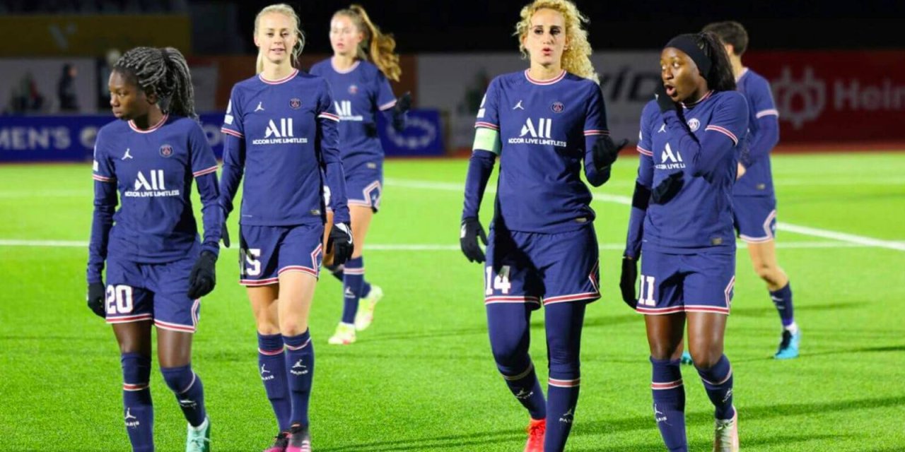 Ertuğrul Özkök: Kadın futbol takımının soyunma odasındaki kıskançlık skandalında son perde