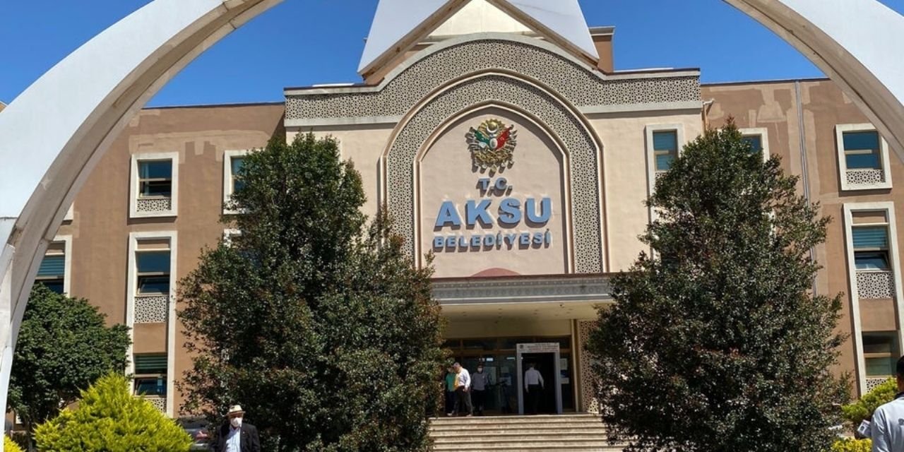 Yıkımın iptali için cinsel ilişki isteyen müdüre 6 yıl hapis istemi