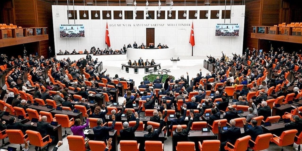 Kulis: İYİ Parti ve Gelecek'ten 7 vekil AKP'ye geçecek