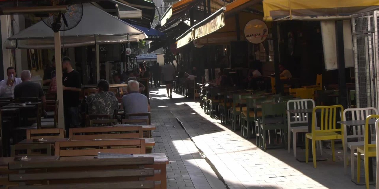 İzmir esnafı elektrik dağıtım şirketine tepkili: Hala açıkta kablo var