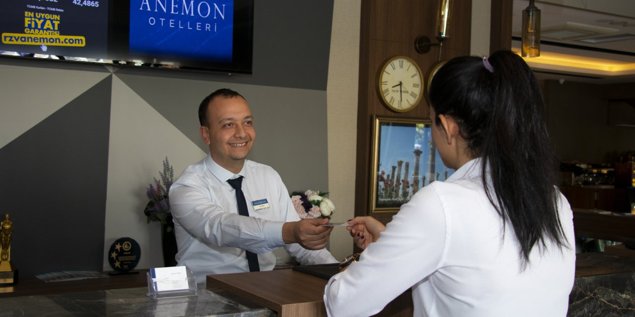 Mersin Büyükşehir Belediyesi, gençlerin kariyer yolculuklarına "MERTUSEG" ile destek oluyor