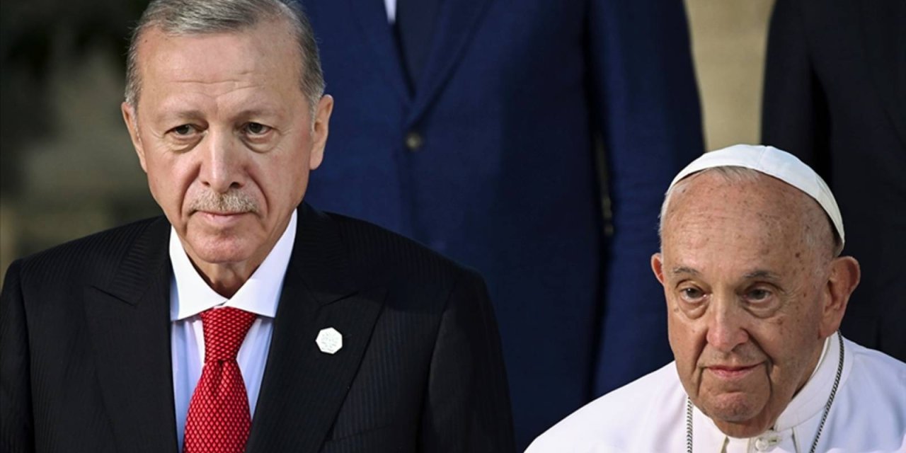 Ertuğrul Özkök: Dün Papa'nın telefonda Erdoğan'a nezaketen söylemediği cümleleri tek tek açıklıyorum