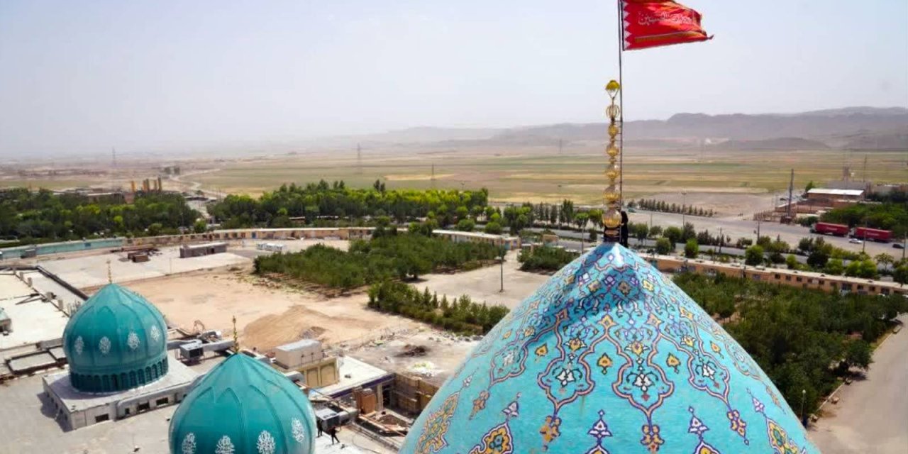 Ertuğrul Özkök: Tahran'da bayraklar yarıya inmeden kum kentinde intikam sancağını kim göndere çekti