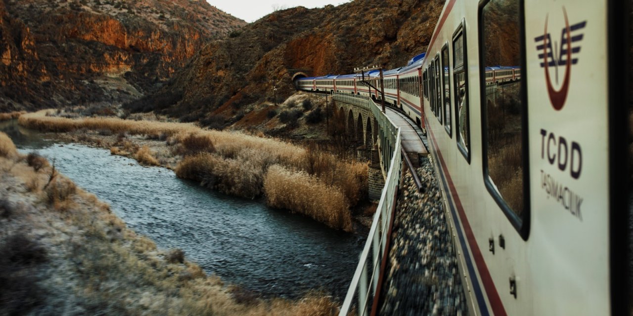 Elazığ, Bitlis Tatvan Turistik Treni kalkıyor…