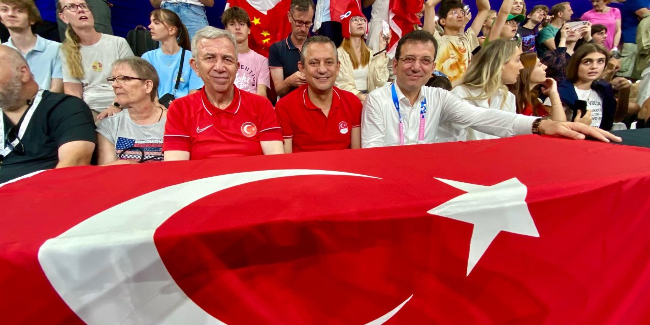 Özgür Özel, Ekrem İmamoğlu ve Mansur Yavaş Olimpiyatlar için Paris'e gitti