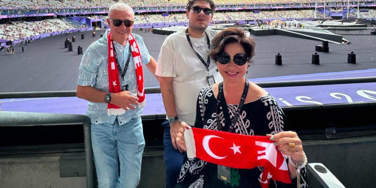 Ertuğrul Özkök: Türk bayrağı çekilen locadaki 3 Türk gazetecinin kapanış şovu gözlemleri