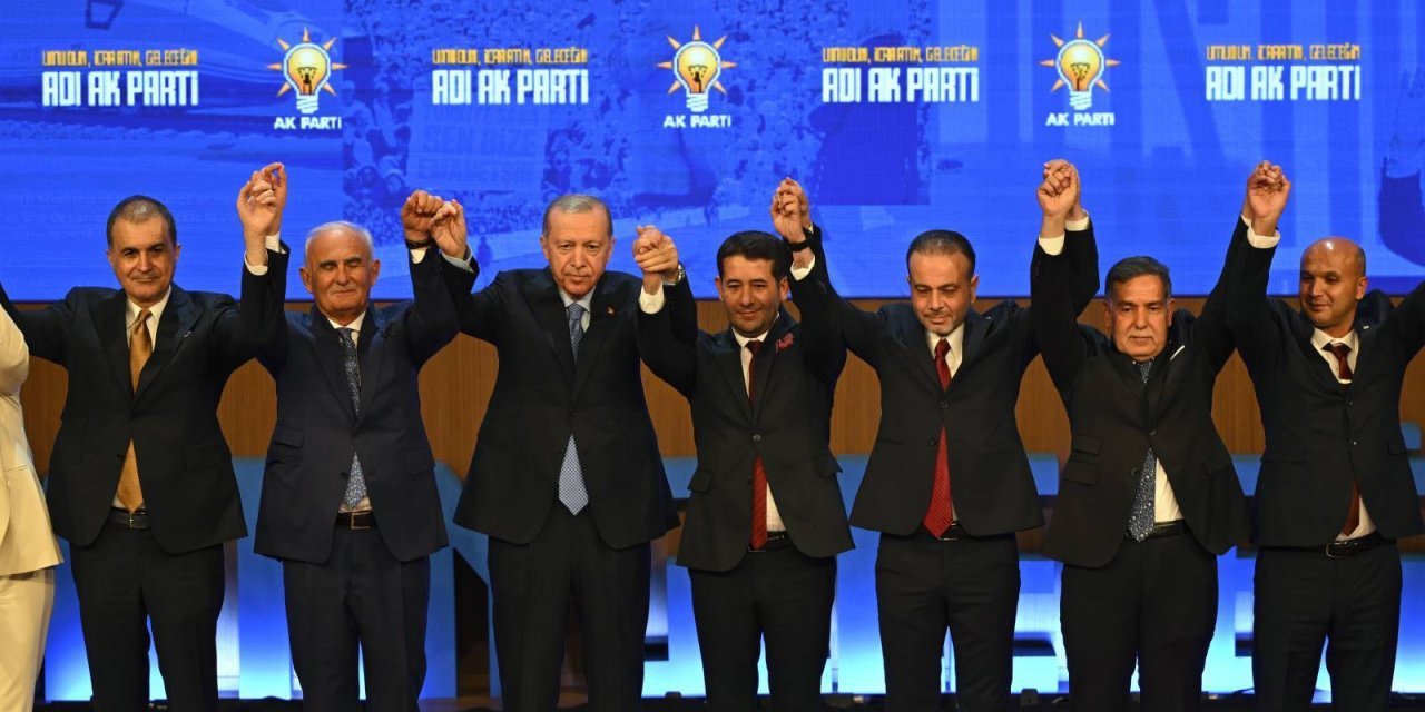 Selvi, AKP’yi uyardı: Şaibeli isimlere dikkat