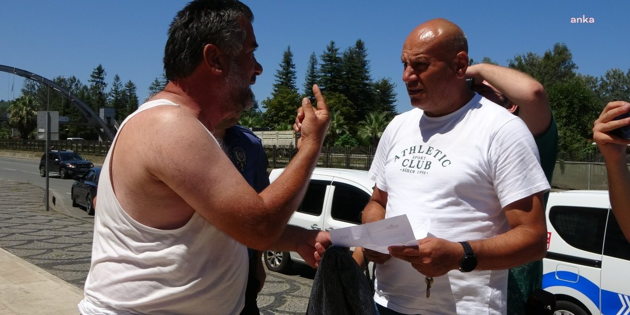 Rize'de ÇAYKUR önünde protesto: 'Hakkımı kimse yiyemez'