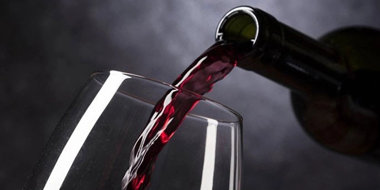 Ürettiği şarabı restorana 260 liraya sattı, 3 bin 300 liraya içti