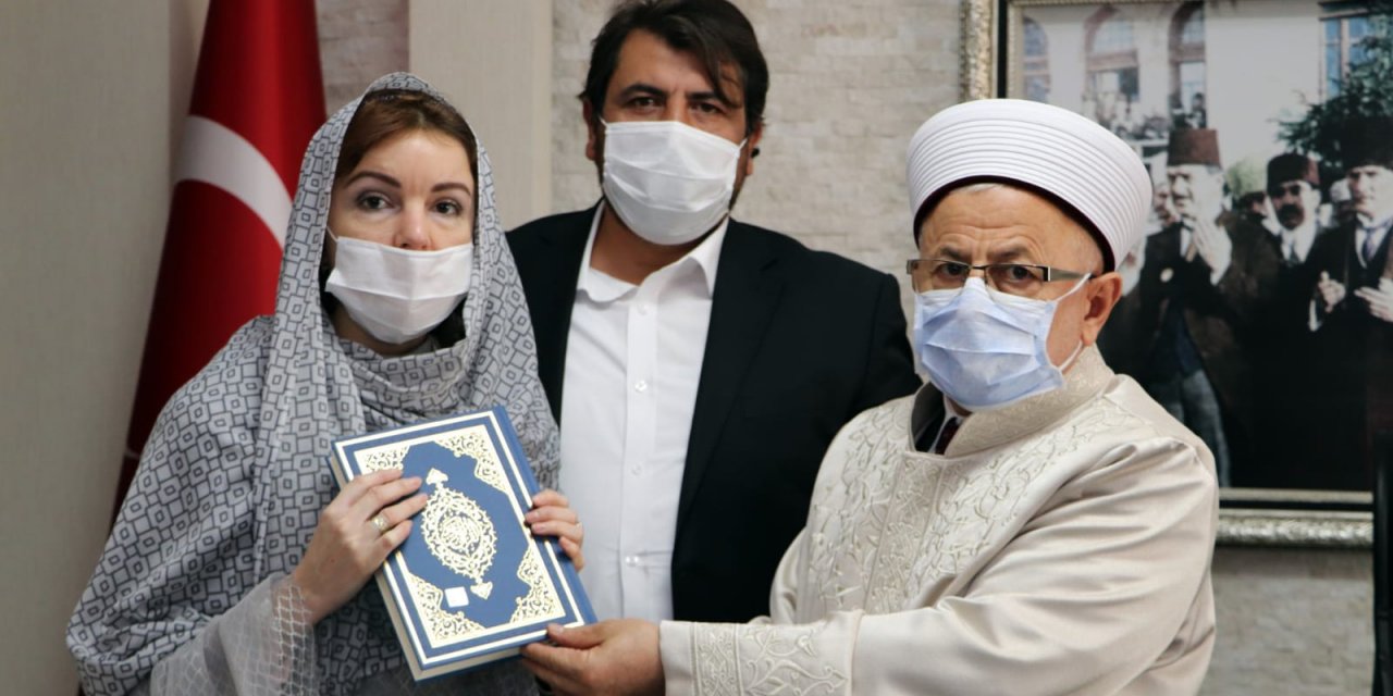 Türk'le evlenen Rus Evgeniya İslamiyet'i seçti, 'Nur Bahar' adını aldı