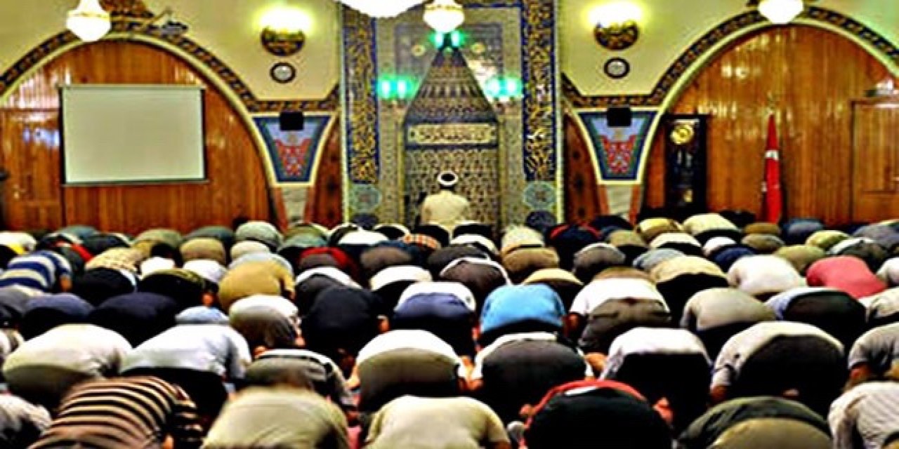 Sağlık çalışanı ve din adamı farkı; Sağlık çalışanları, 'koronalı hastalara bakmam' demezken din adamları 'cenazelerini biz yıkamayalım' diyor