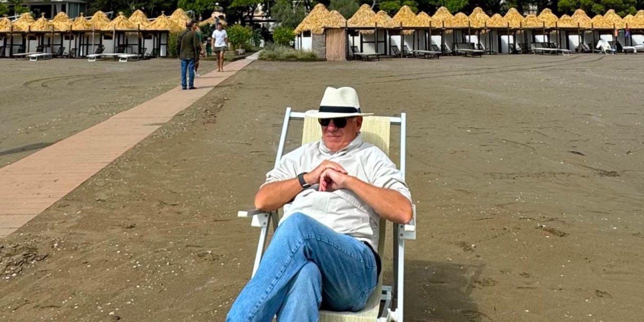 Ertuğrul Özkök: 53 yıldır çektirmeye çalıştığım burjuvalığa geçiş fotoğrafım