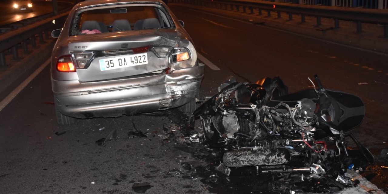 Otomobile çarpan motosikletli öldü