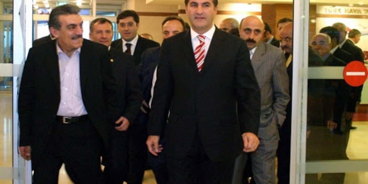 Genel Sekreteri Hasan Aydın,  Hiçbir vekil telefonu açıp da 'Yeni kurulan partiye ben geliyorum' demez zaten. İlgi var ama.