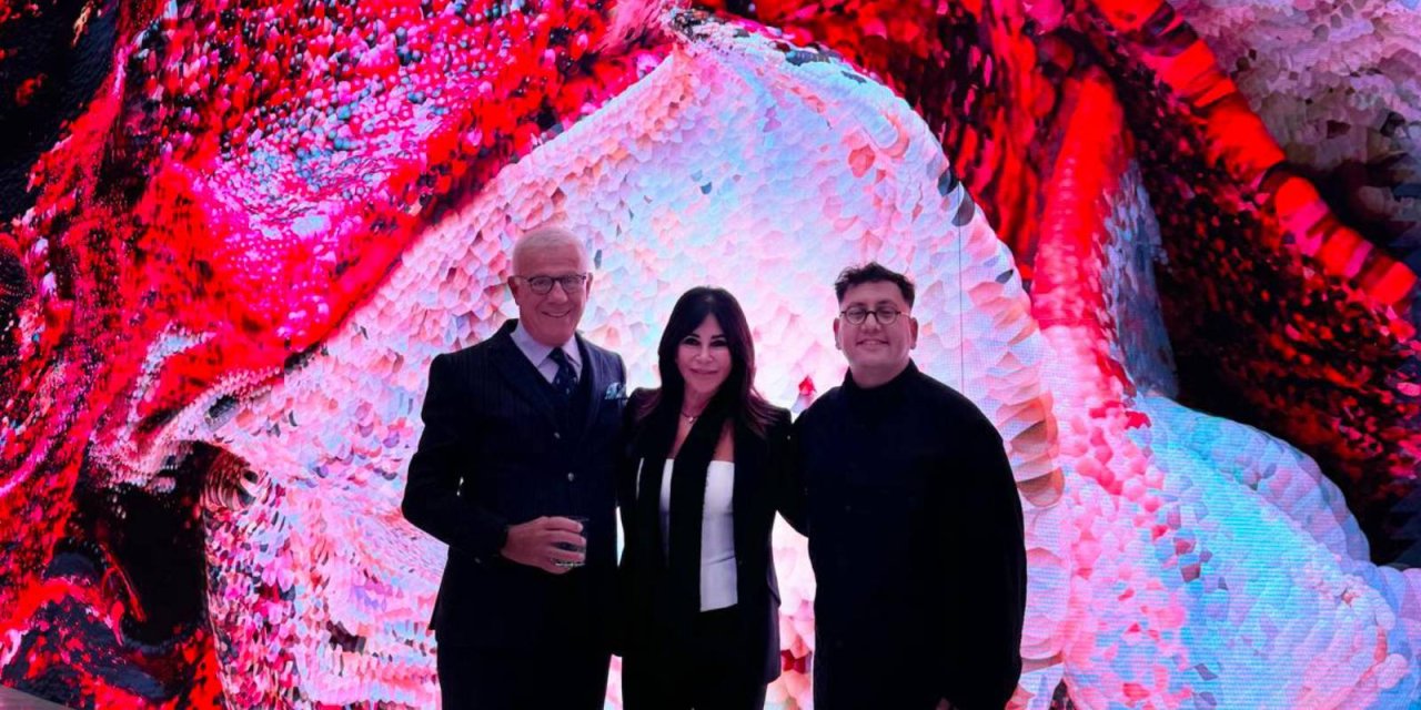 Ertuğrul Özkök: Refik Anadol o karaciğer hücresinin nasıl sanata dönüştüğünü anlattı