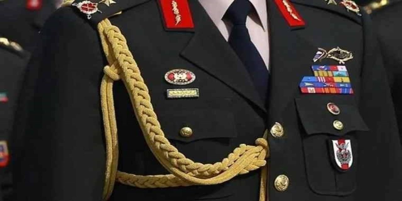 Makam aracıyla kaçakçılık yapan tuğgeneralin rütbesi geri alındı!