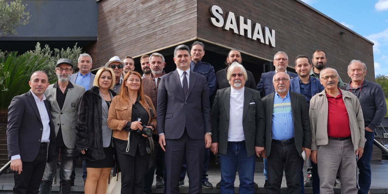 Başkan Onursal Adıgüzel, Ataşehirli Yerel Basın Çalışanlarıyla Bir Araya Geldi