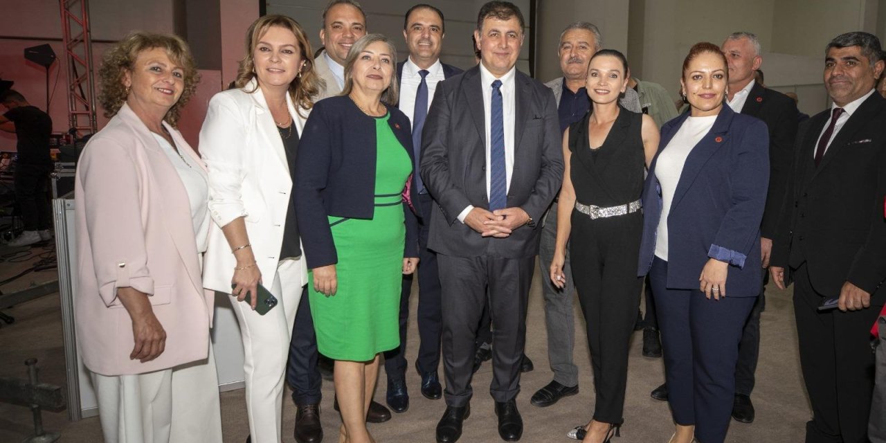 Başkan Tugay muhtarlarla buluştu