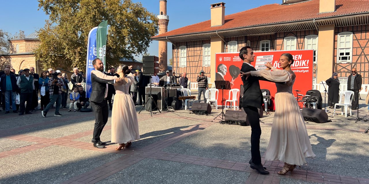 Bursa'nın dört bir yanında Cumhuriyet Bayramı coşkusu