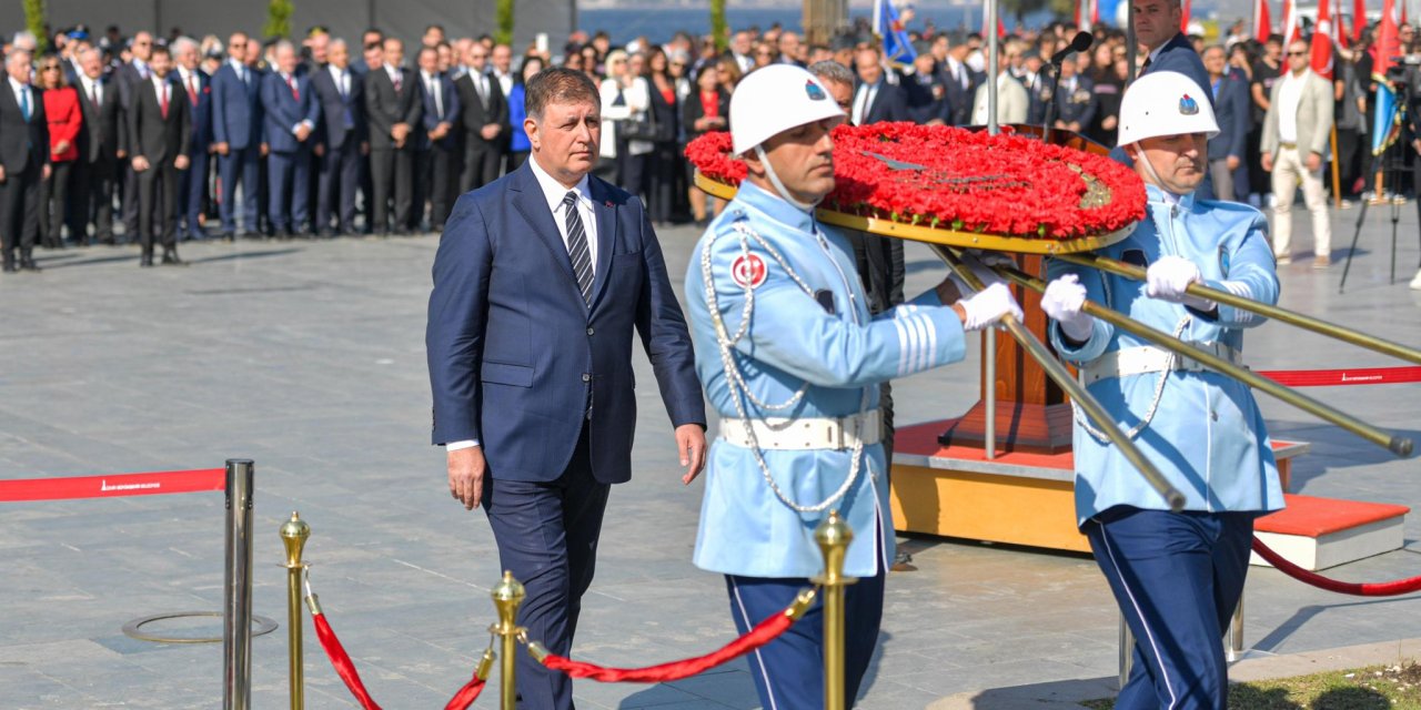 Başkan Tugay: Cumhuriyet inançla ve emekle yaşayacak