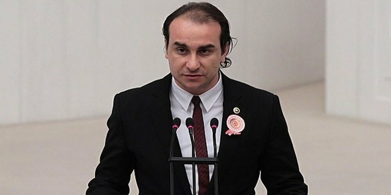 Alparslan Türkeş’in oğlundan MHP'li o isme zehir zemberek sözler! "Türkeş’in resmini ayakları altında çiğneyen, şu an MHP Başkan Yardımcısı"