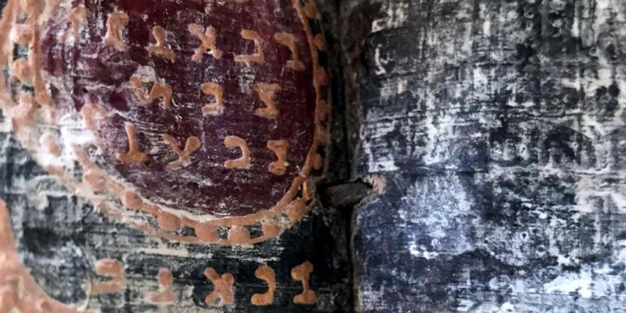 Muğla'da altın işlemeli bin yıllık Tevrat ele geçirildi