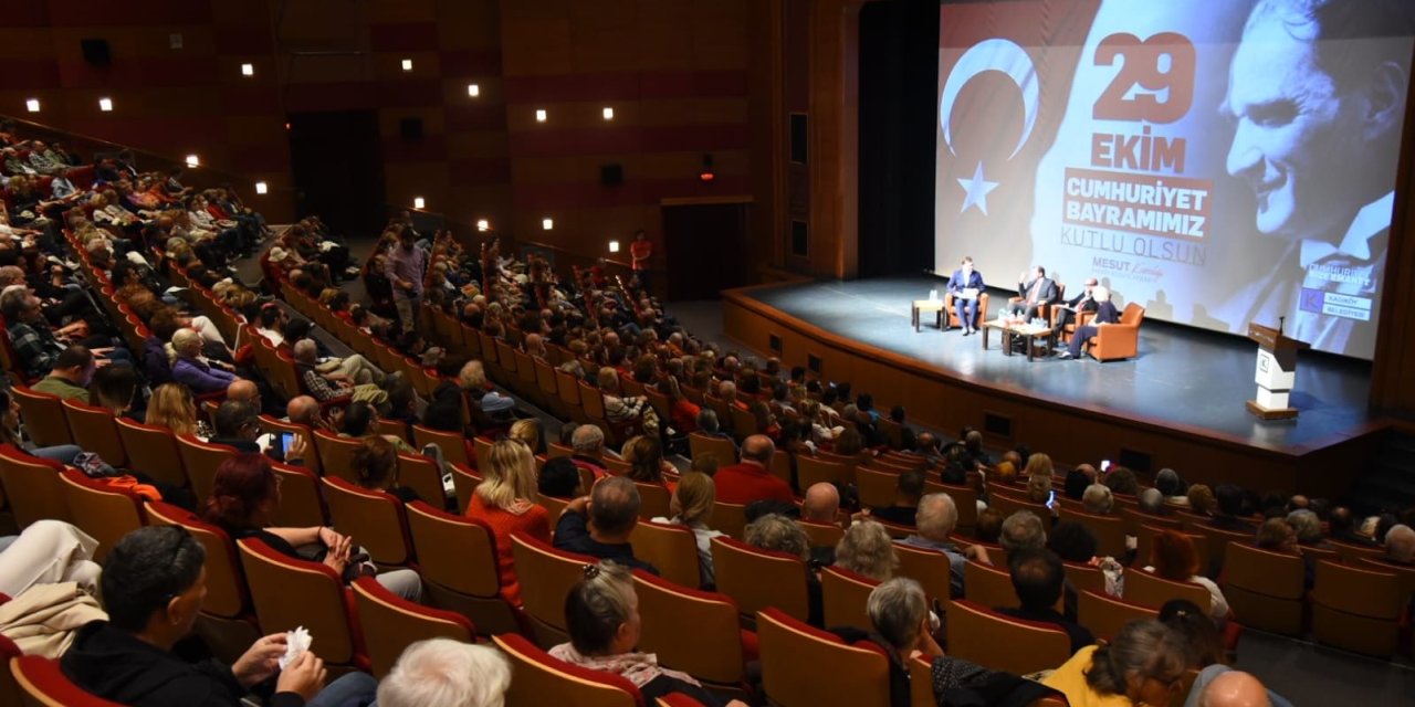 Kadıköy'de Cumhuriyetin 101.yılına özel söyleşi: "En Büyük Devrim Cumhuriyet"