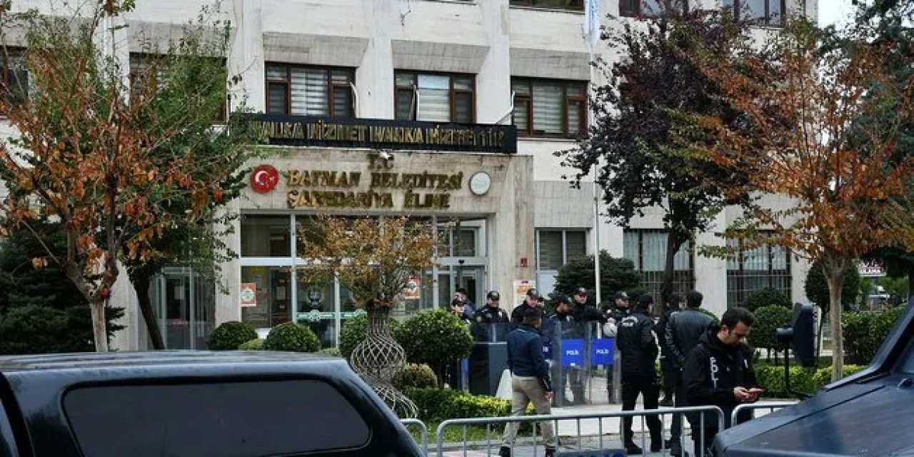 Batman’da kayyım: Belediye başkanı içeri alınmıyor