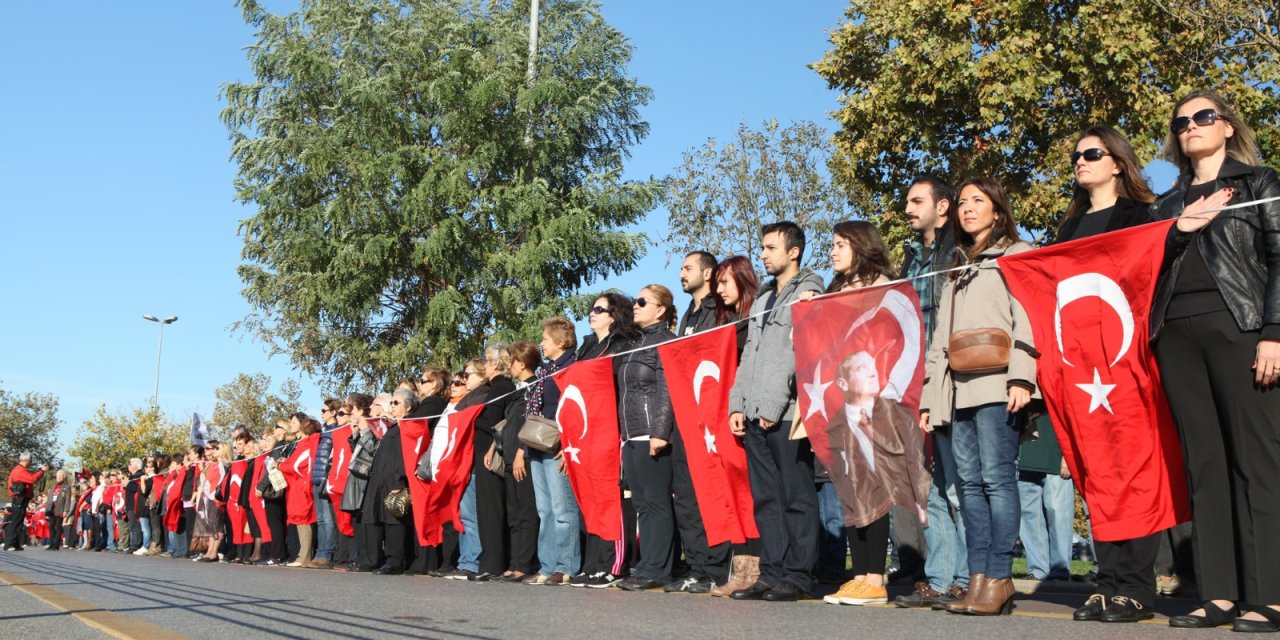 10 Kasım'da Atatürk İçin El Ele “Ata'ya Saygı  Zinciri”