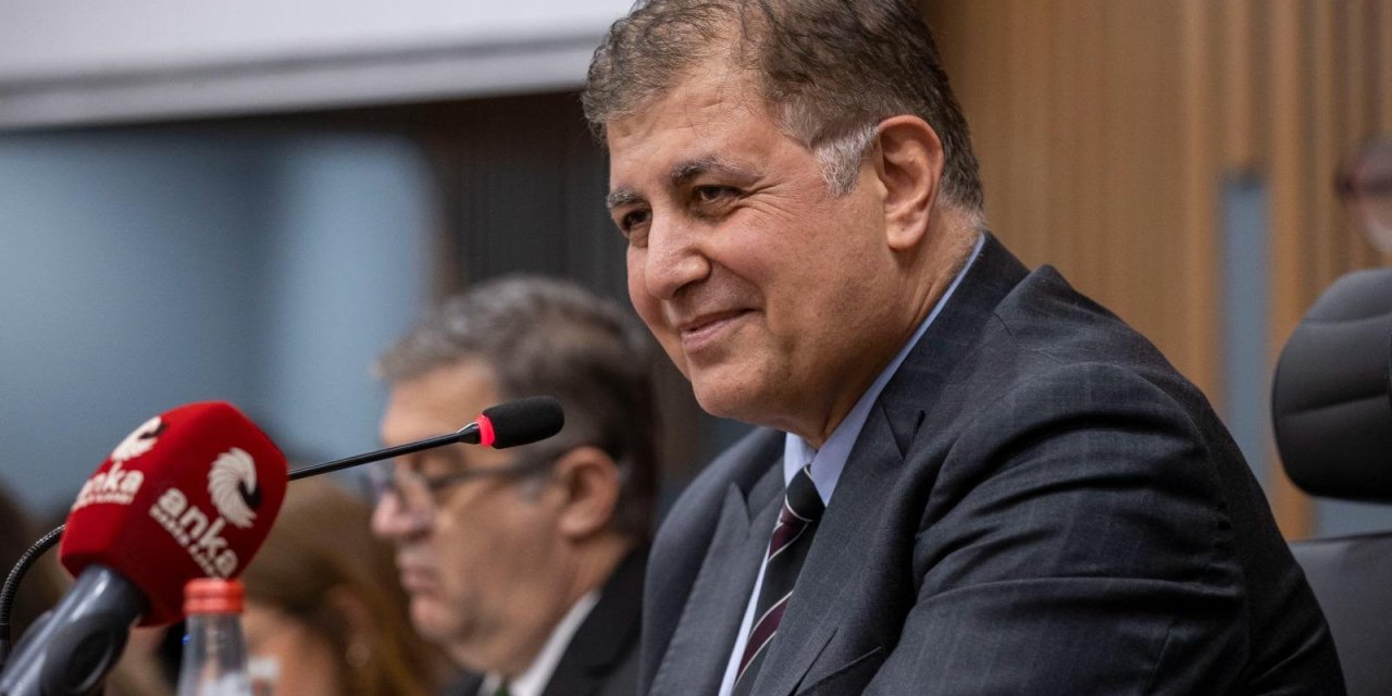 Başkan Tugay: Bakanlık o parayı keşke İzmir Körfezi için harcasaydı