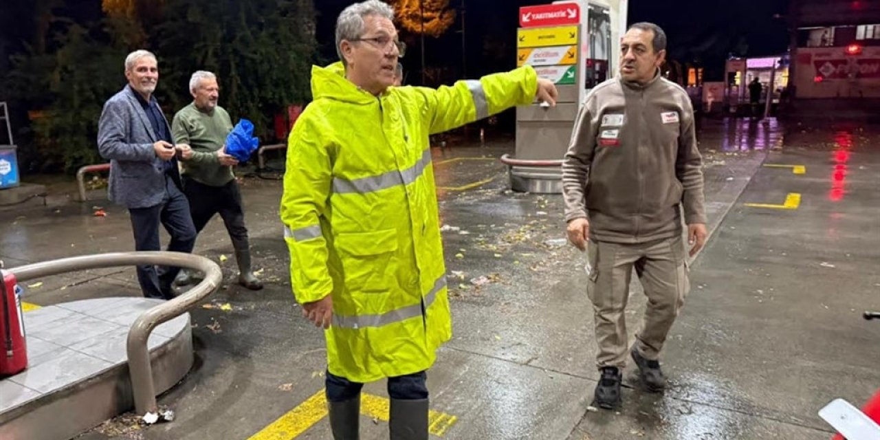 Nazilli'yi su bastı, belediye başkanı halktan özür diledi