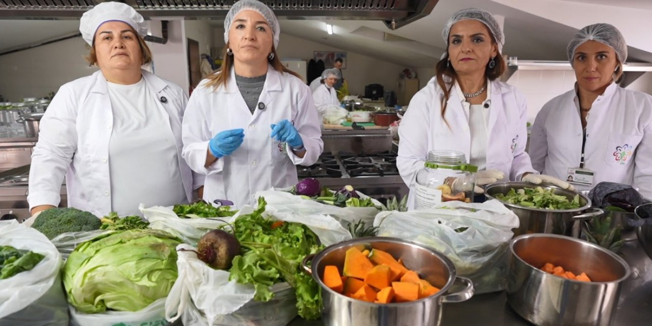 Ataşehirli Kadınlardan Lezzet Dolu Bir Geri Dönüşüm Atölyesi